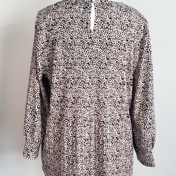 ADRIANNA PAPELL Animal Print Babydoll Blouse Micro Pleats Boho Coastal Grandma - Picture 7 of 9